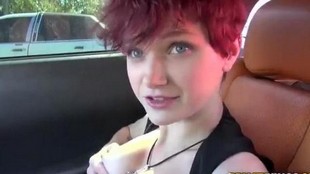 порно #5042: миньет, мастурбация девушек, в машине, молоденькие, рыжие